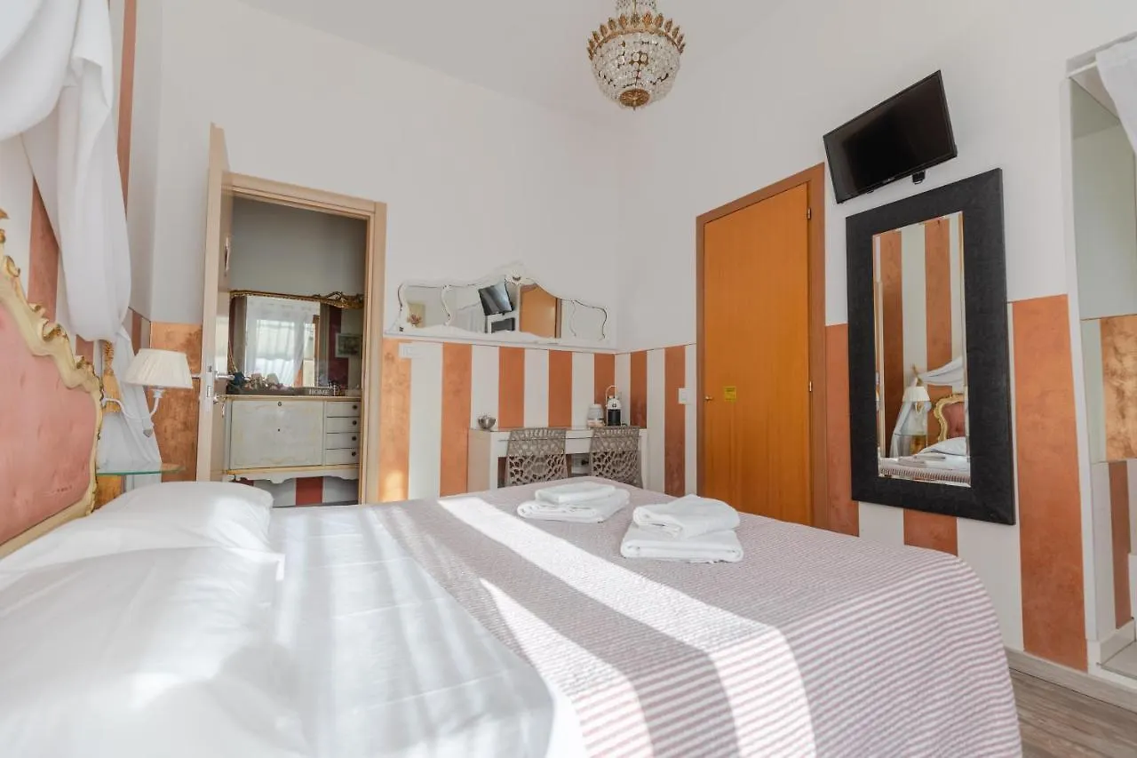 Rooms Giulietta E Romeo Verona Italy