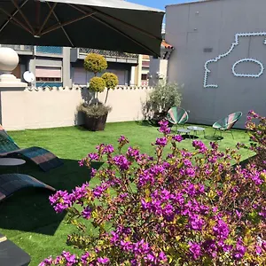 200 Rooms&terrace Bed & Breakfast